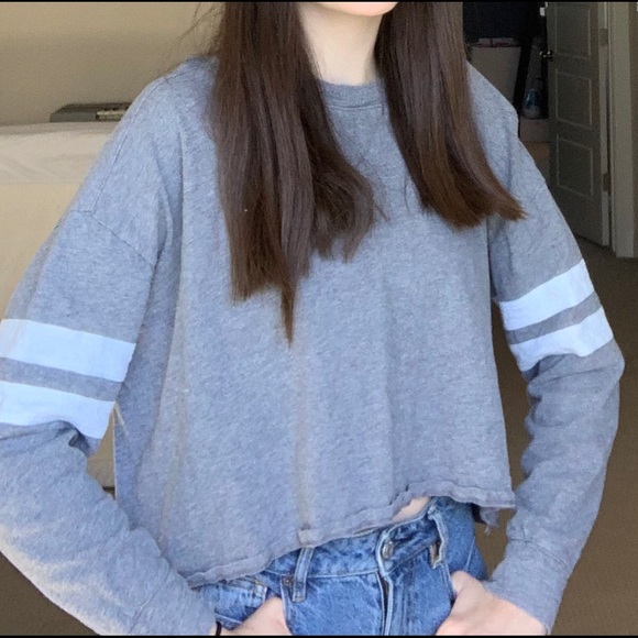 Hollister Gray Top - Picture 1 of 2
